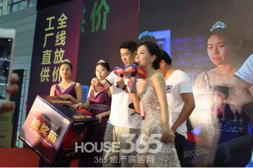 1481361081538112.png blob.png